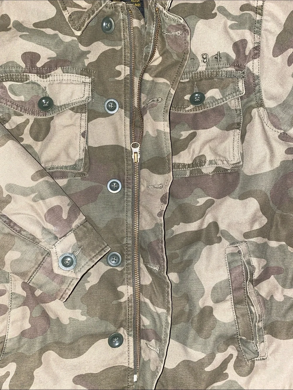 Boys Medium Old Navy Army fleece lined camo coat.